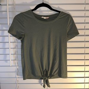 Tinted Rose Green Tee Sz S 🌺Bundle & Save🌺